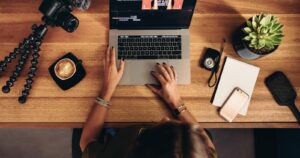 working-desk-What-is-Seo-in-Youtube